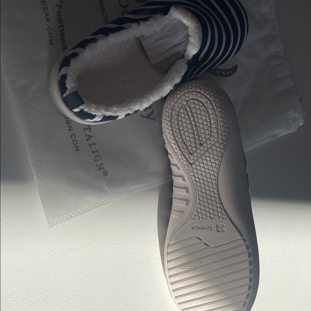 NWT Senco Women's Shearling Lined Slippers Slides Striped Pattern Sherpa Size 9 - Picture 5 of 6